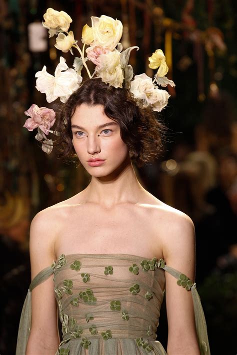 dior's flowers vogue.